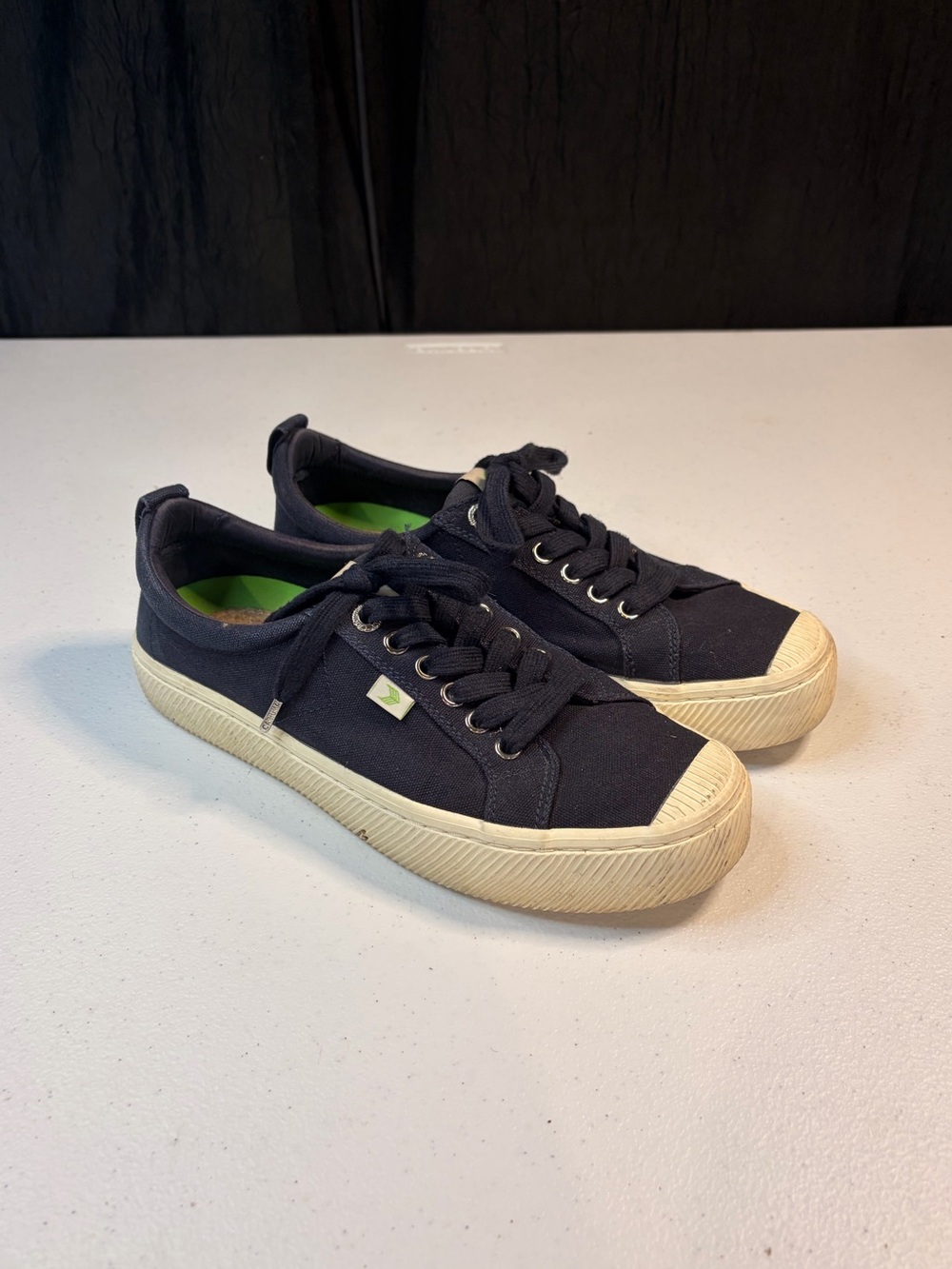 Cariuma OCA Low Navy Blue Canvas Sneakers Mens 8 Womens 9.5‎ 100103U02M080